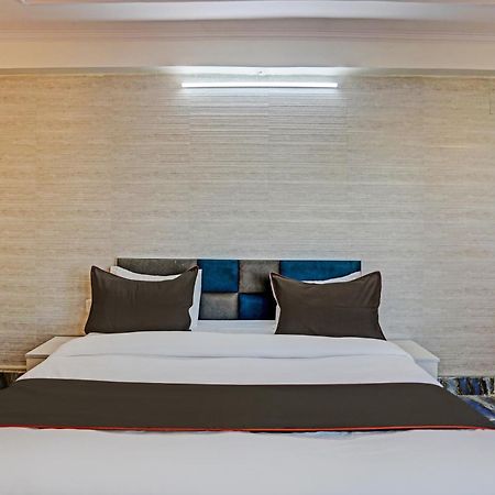 Umen Hotel Nearest Sector 66 Noida Exteriér fotografie