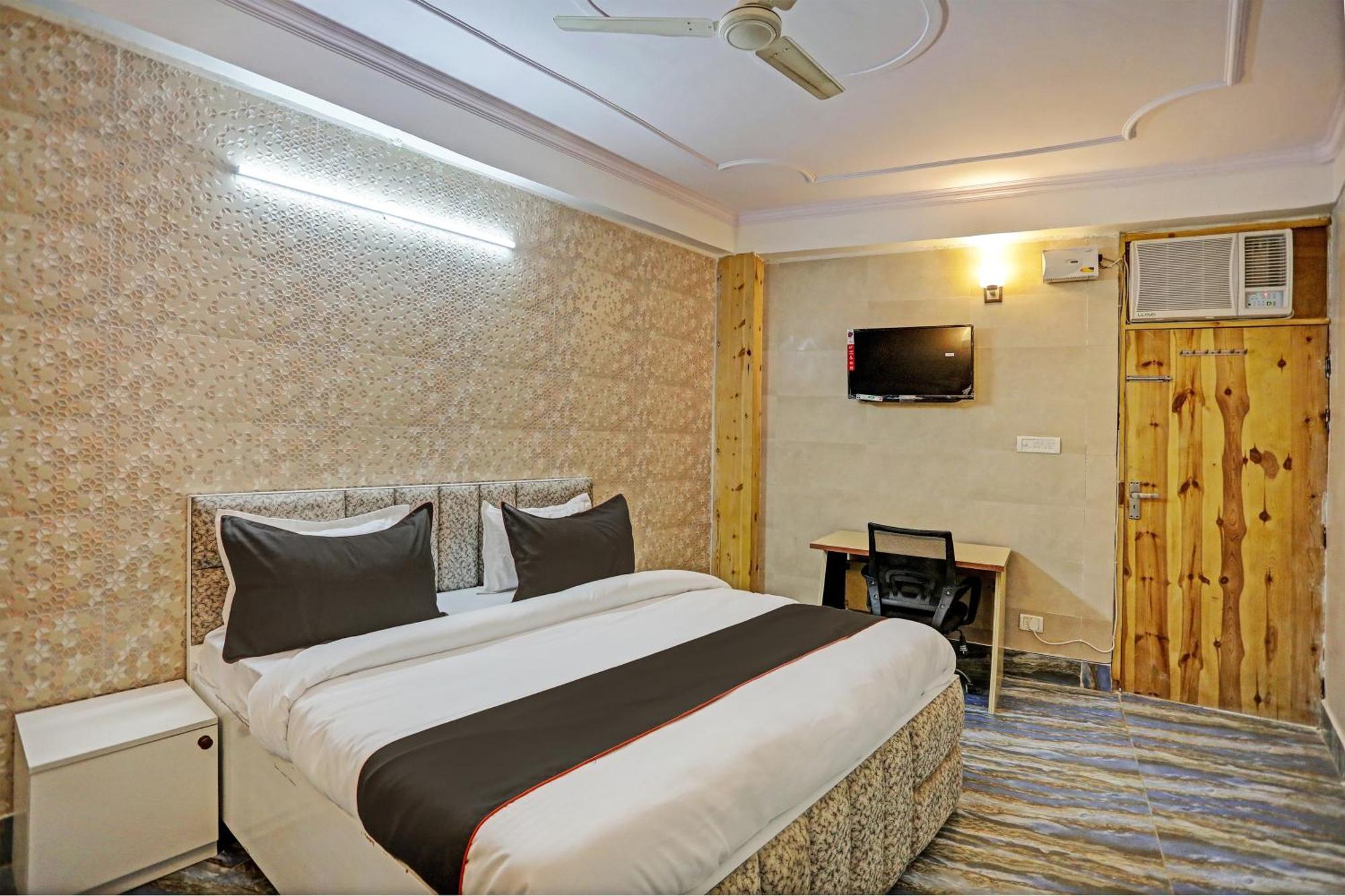 Umen Hotel Nearest Sector 66 Noida Exteriér fotografie