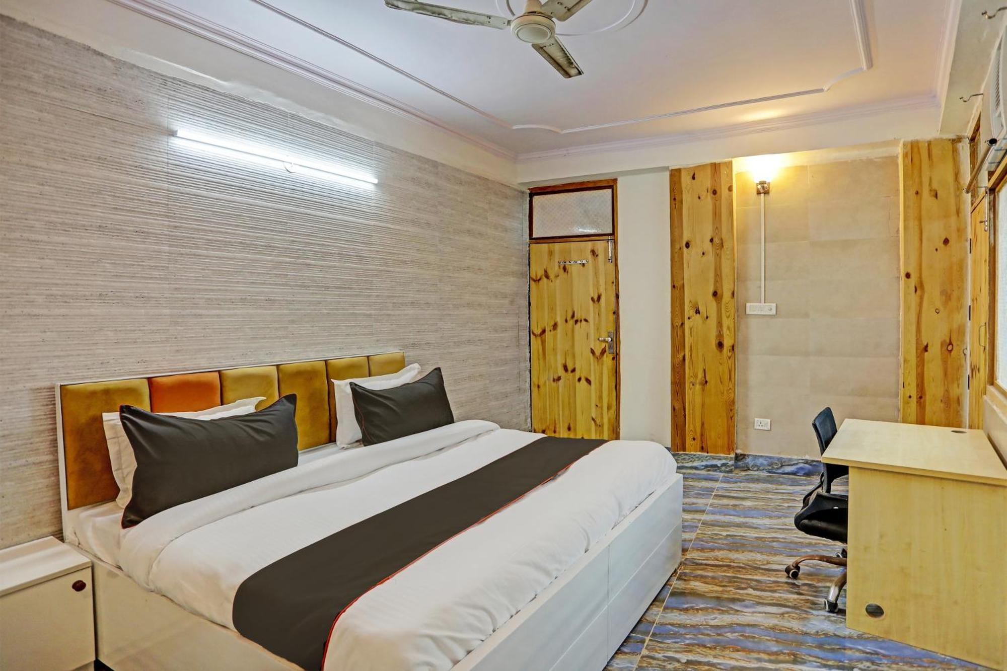Umen Hotel Nearest Sector 66 Noida Exteriér fotografie