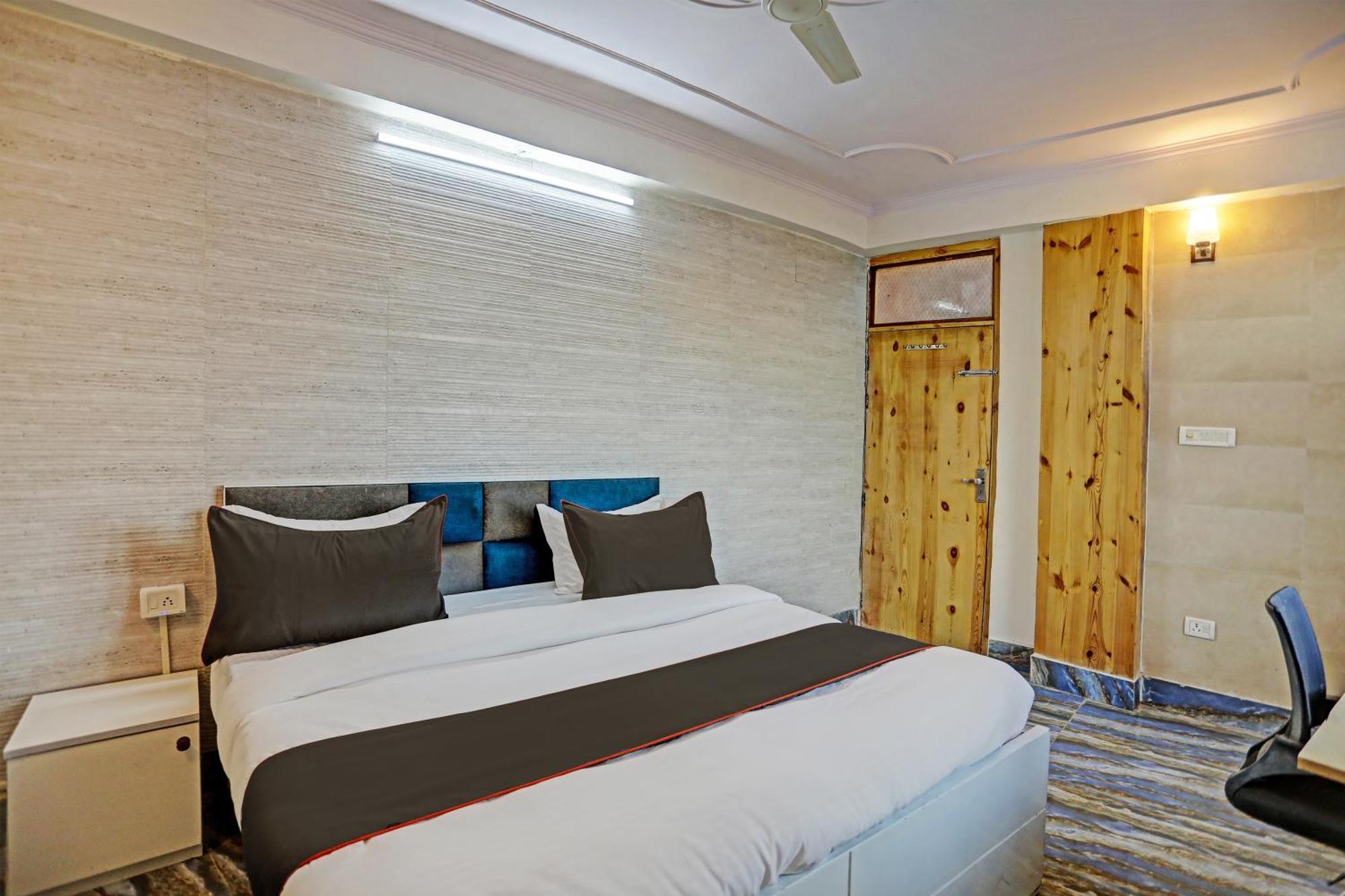 Umen Hotel Nearest Sector 66 Noida Exteriér fotografie