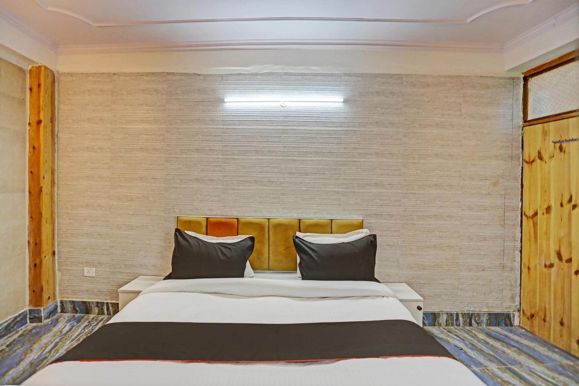 Umen Hotel Nearest Sector 66 Noida Exteriér fotografie