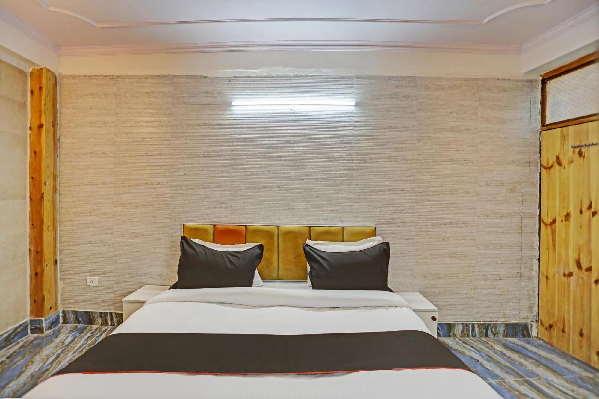 Umen Hotel Nearest Sector 66 Noida Exteriér fotografie